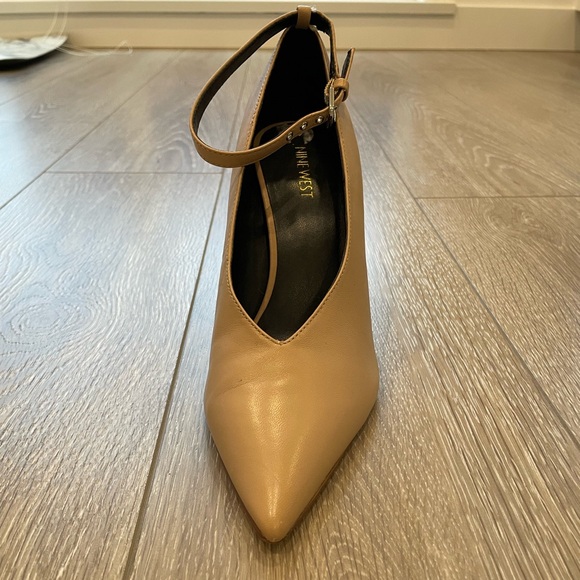 Size 8.5 Nine West heels with ankle strap - Picture 3 of 10